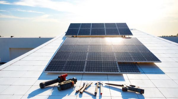 Rénovation photovoltaïque : économisez avec des panneaux solaires